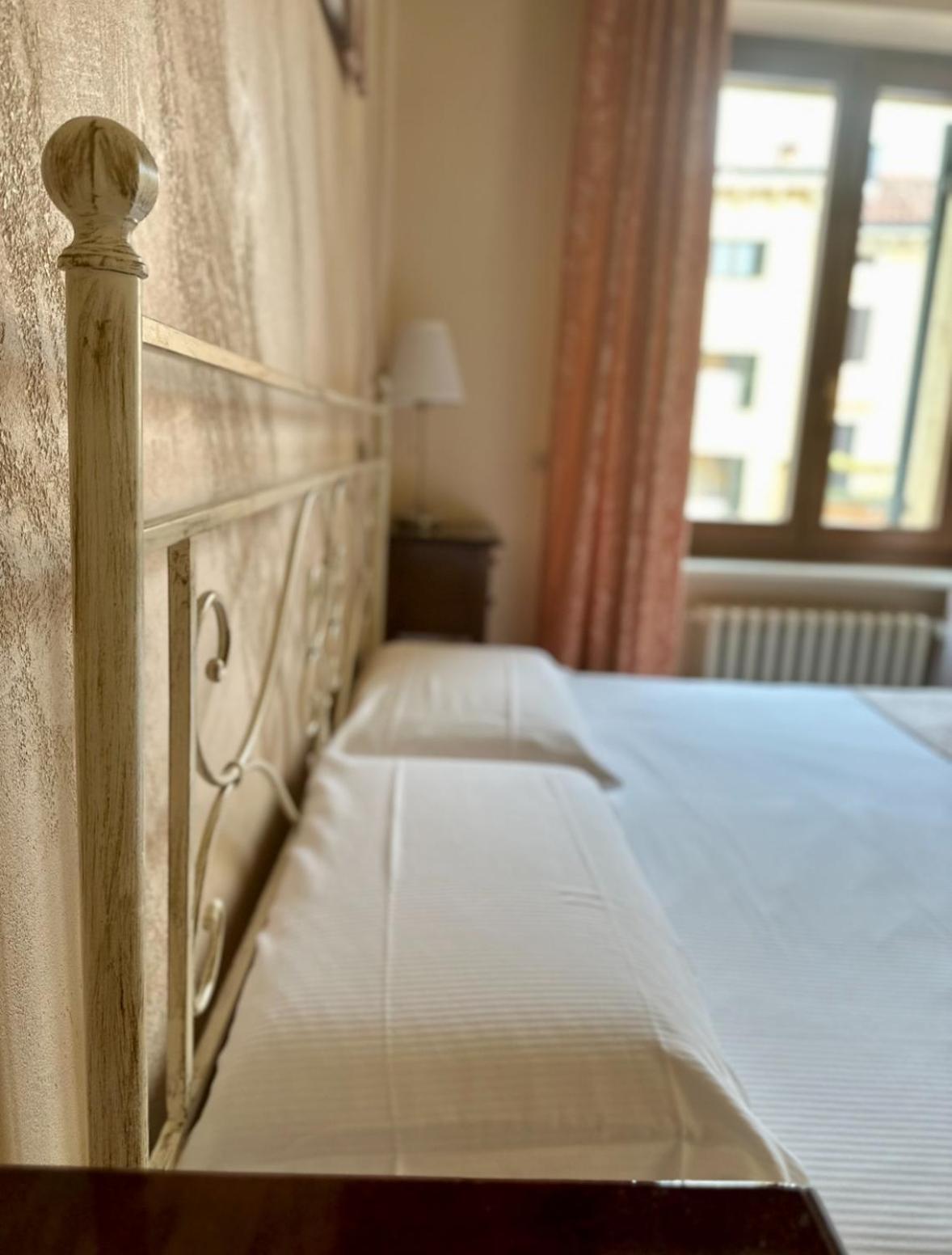 Relais Ponte Pietra Bed and Breakfast Verona Exteriör bild